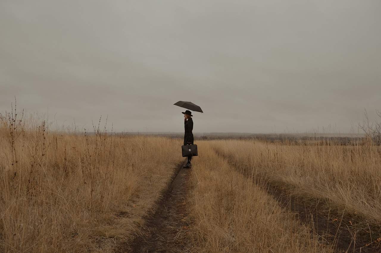 woman, mysterious, field-5718089.jpg
